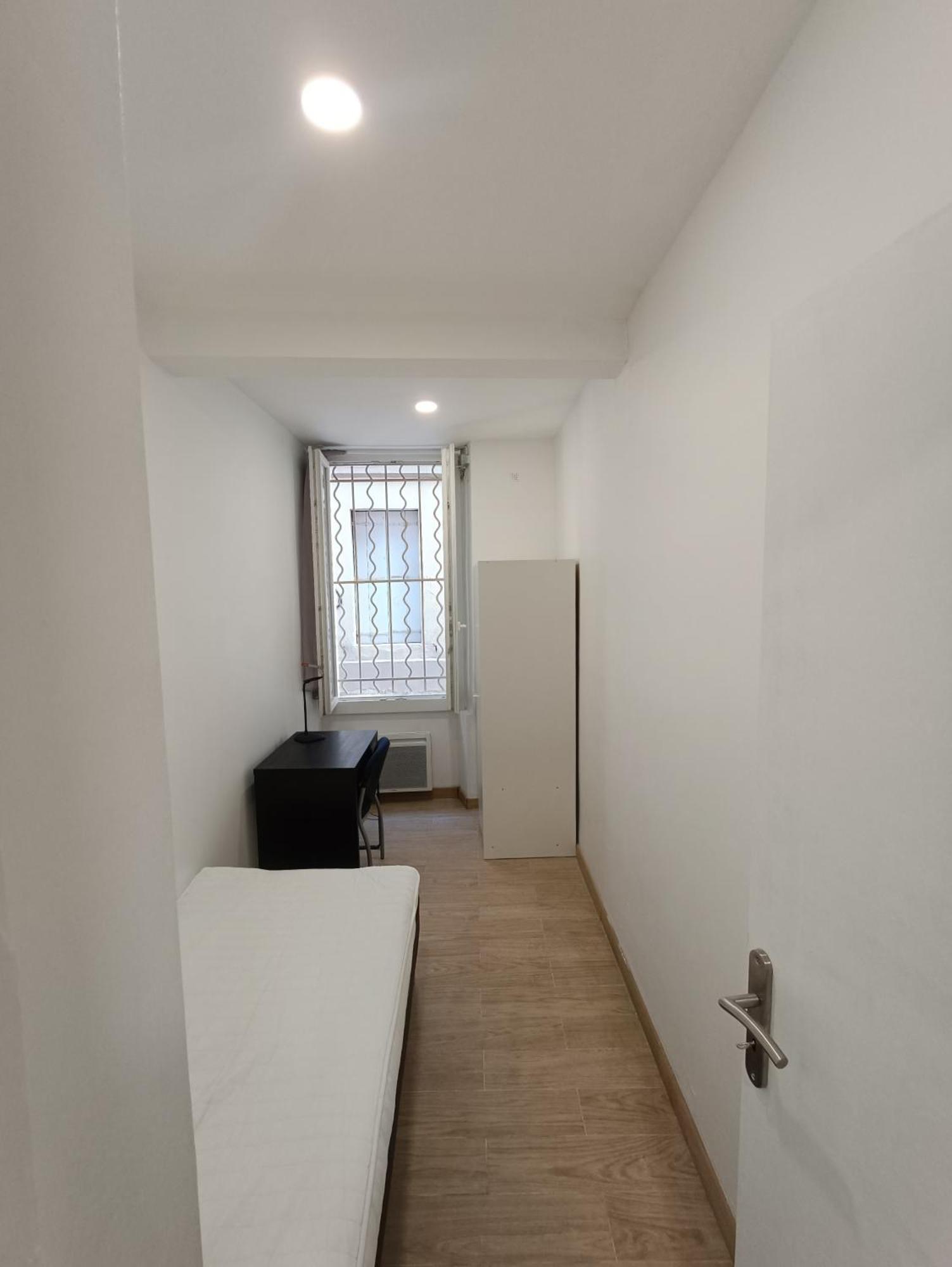 T3 Renove Avec Cour, Intra Muros Avignon Exterior photo